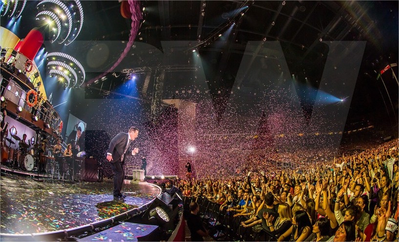 Robbie Williams - Swings Both Ways Tour